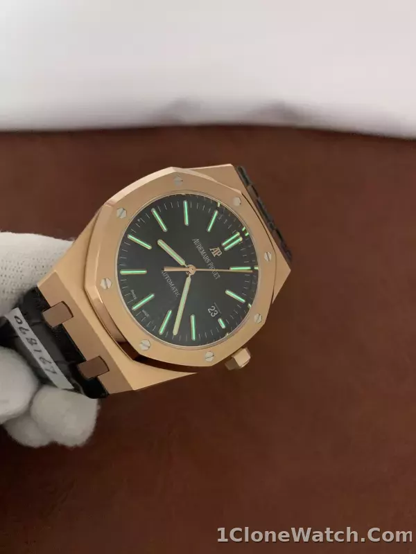 Audemars Piguet Royal Oak 15500OR.OO.D002CR.01 - detail