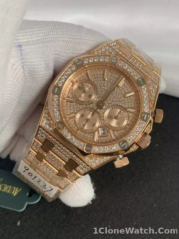 Audemars Piguet Royal Oak Chronograph Ref.26322O - detail