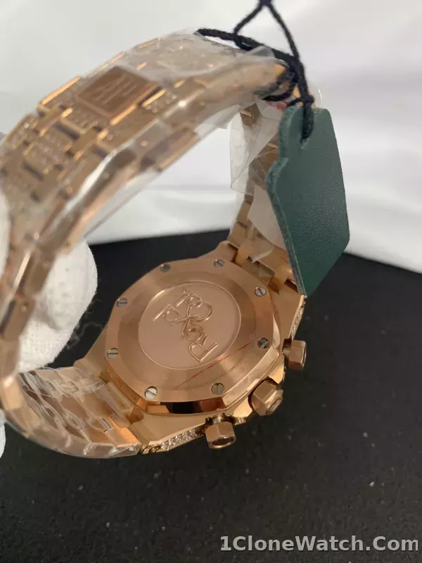 Audemars Piguet Royal Oak Chronograph Ref.26322O - detail