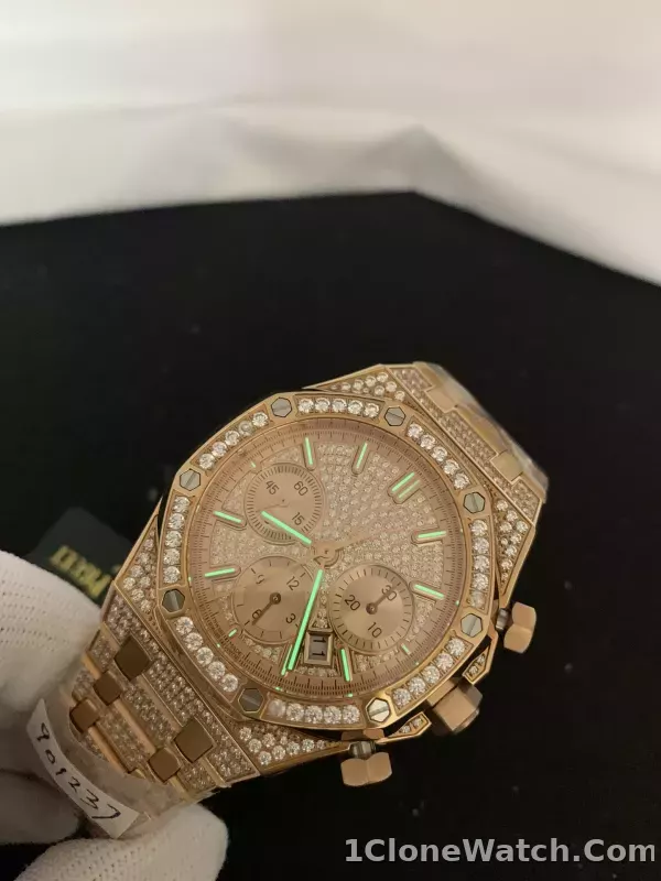 Audemars Piguet Royal Oak Chronograph Ref.26322O - detail