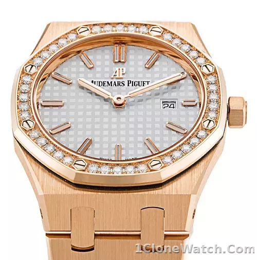 Audemars Piguet Royal Oak 67651OR.ZZ.1261OR.01 - detail